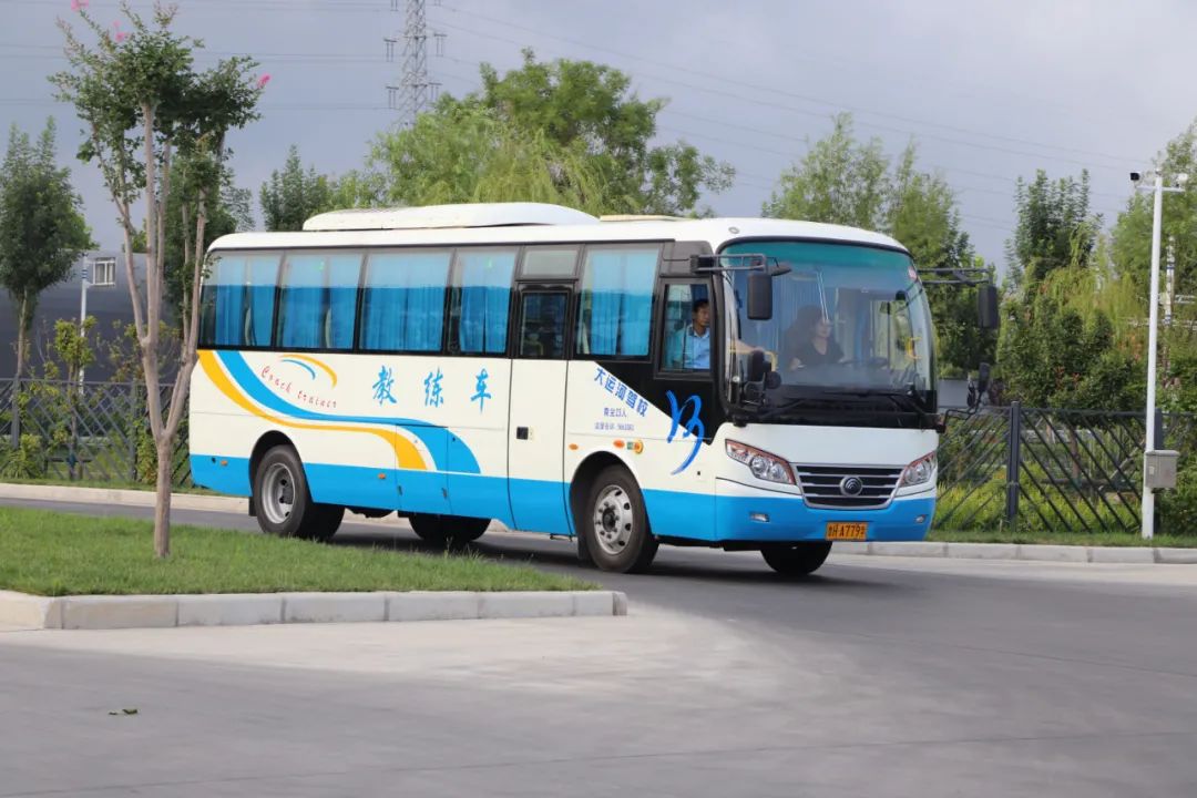 【濟(jì)寧大運(yùn)河駕?！拷鹎锞旁聦W(xué)車季，期待與您的相遇~(圖6)
