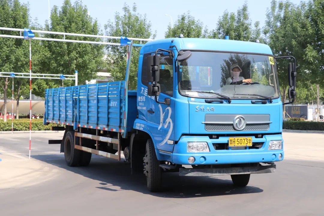 【濟(jì)寧大運(yùn)河駕?！啃≤噧r(jià)學(xué)大車，45天快速拿駕照！(圖4)