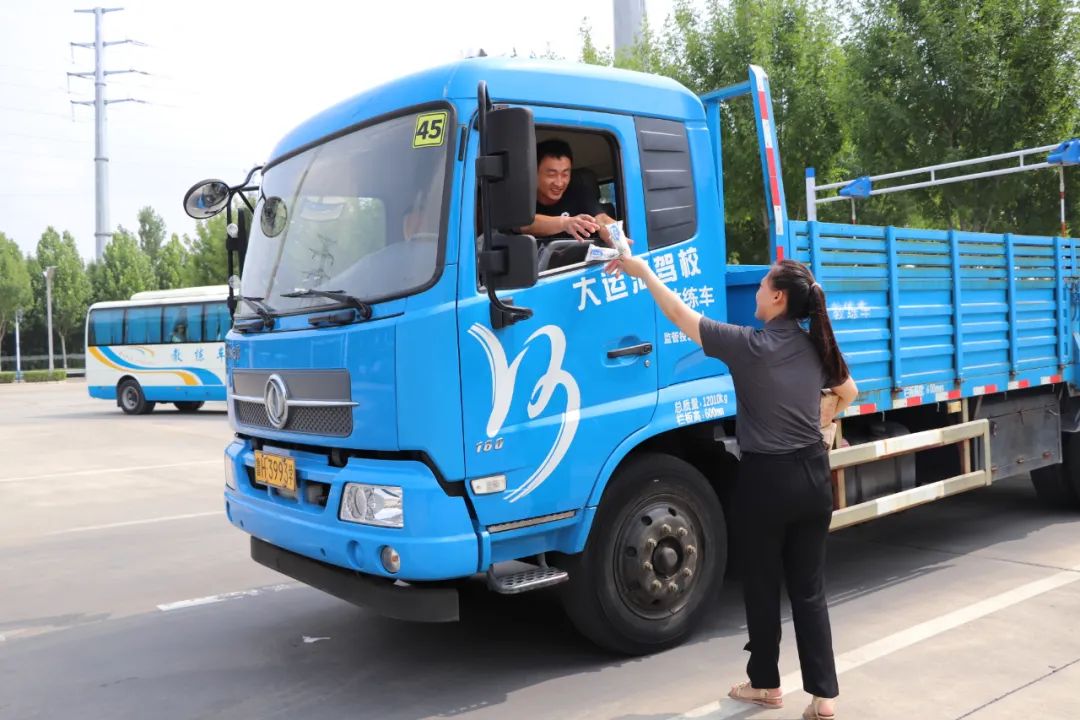 【濟(jì)寧大運(yùn)河駕?！垦籽紫娜账颓鍥?，用心服務(wù)沁人心！(圖5)