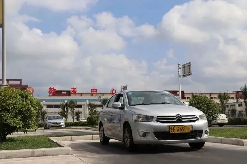 【濟(jì)寧大運(yùn)河駕校】開(kāi)學(xué)季·再啟程丨秋季學(xué)車(chē)正當(dāng)時(shí)(圖2)