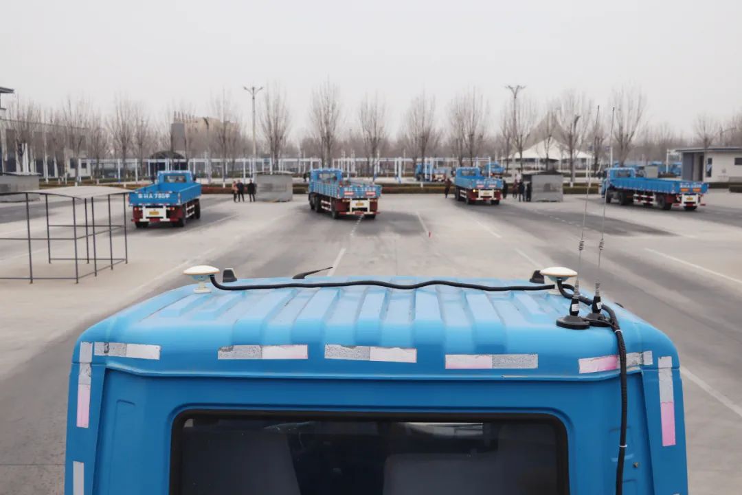 【濟(jì)寧大運(yùn)河駕校】大車“直通班”全新升級(jí)，設(shè)備車考試訓(xùn)練！(圖3)