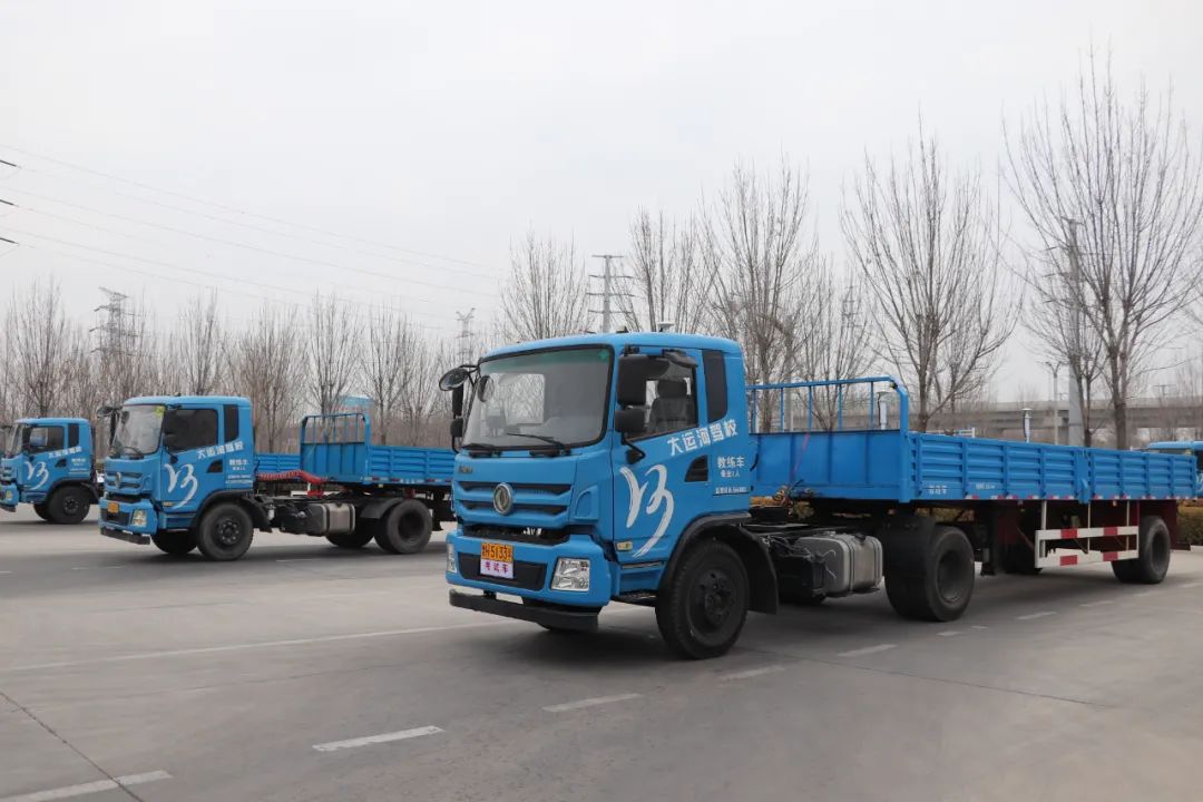 【濟(jì)寧大運(yùn)河駕校】大車班型全新升級(jí)，設(shè)備車模擬考試訓(xùn)練！(圖2)