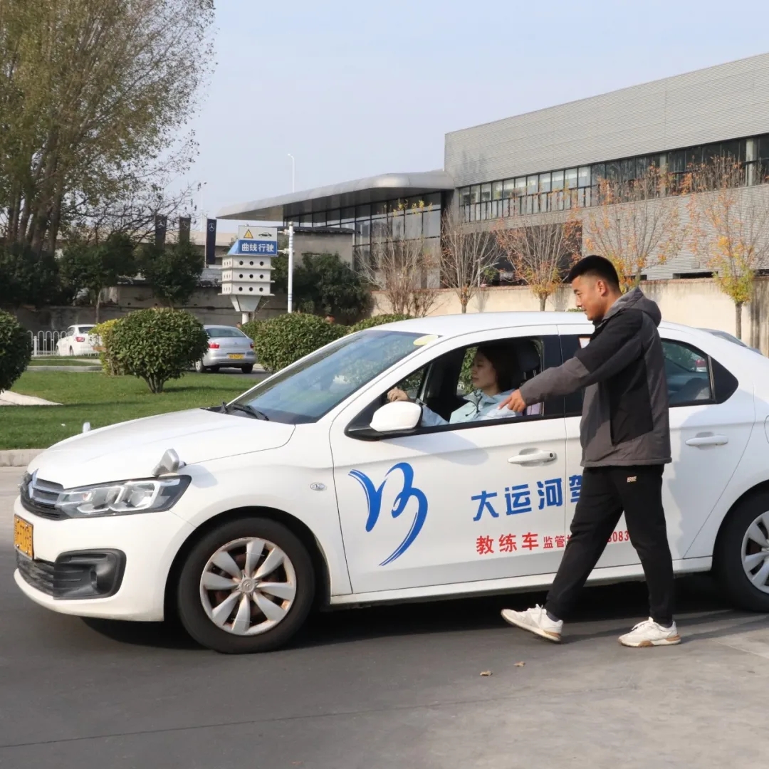 濟職24屆首批報名新同學(xué)，已順利拿證！(圖3)