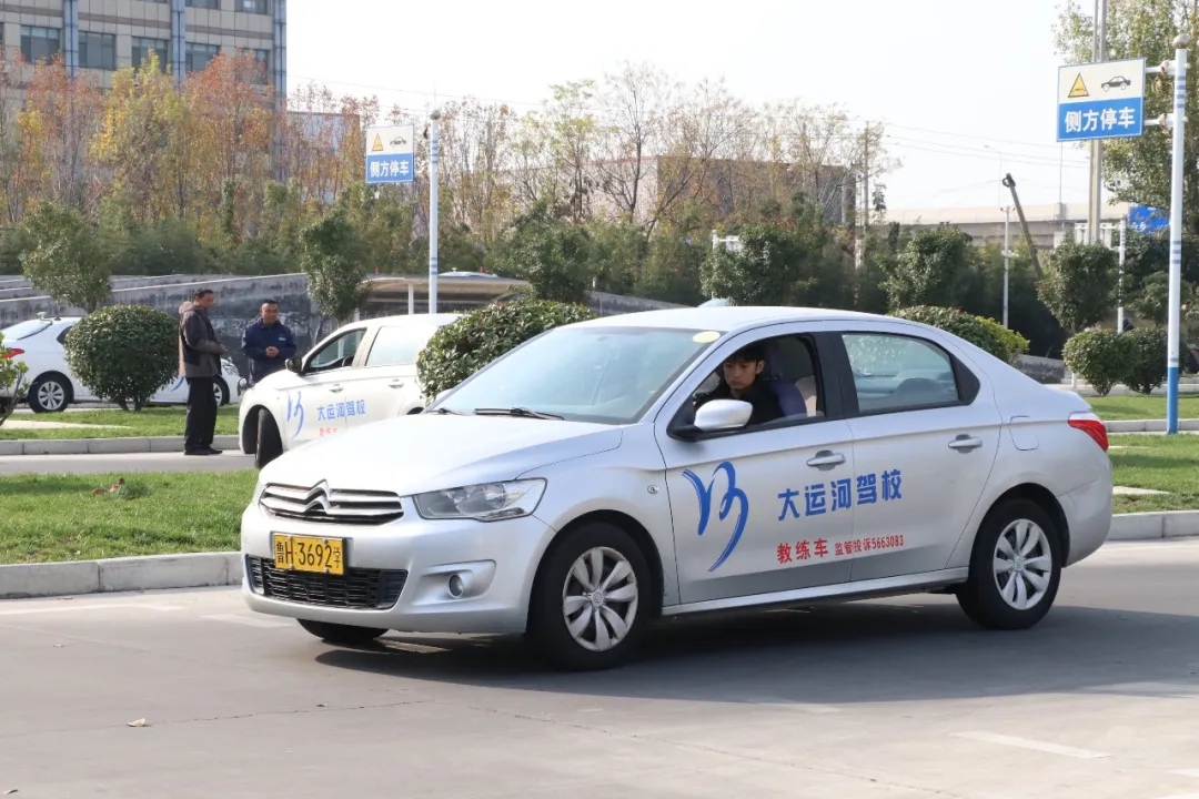 濟職24屆首批報名新同學(xué)，已順利拿證！(圖4)